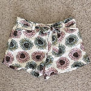 Cute LOFT Bold Floral Shorts 🌸